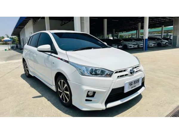 Toyota Yaris 1.2 TRD ปี 2015 สีขาว
